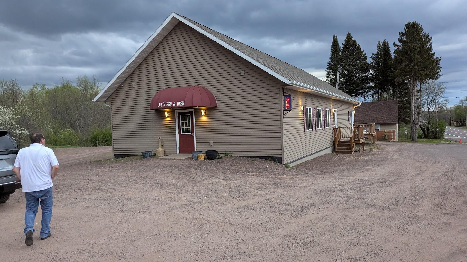 Trailside Bar & Grill